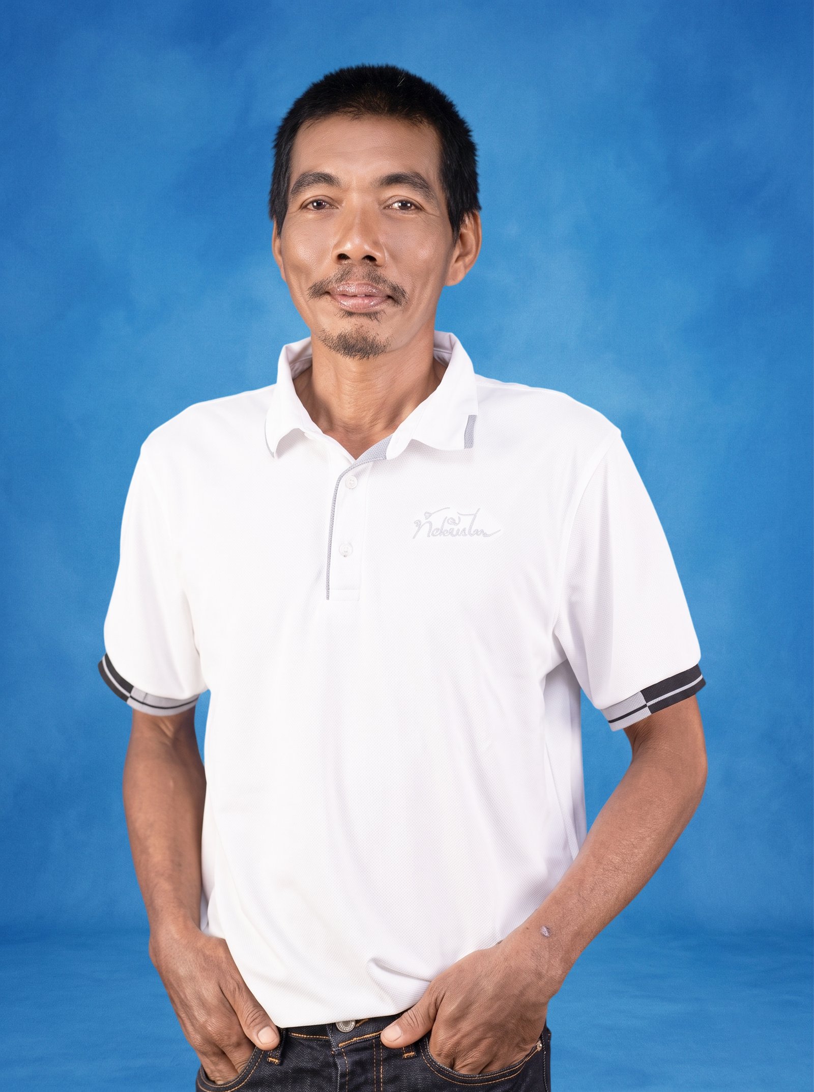 นายสุรพงษ์ ใจทับทิม