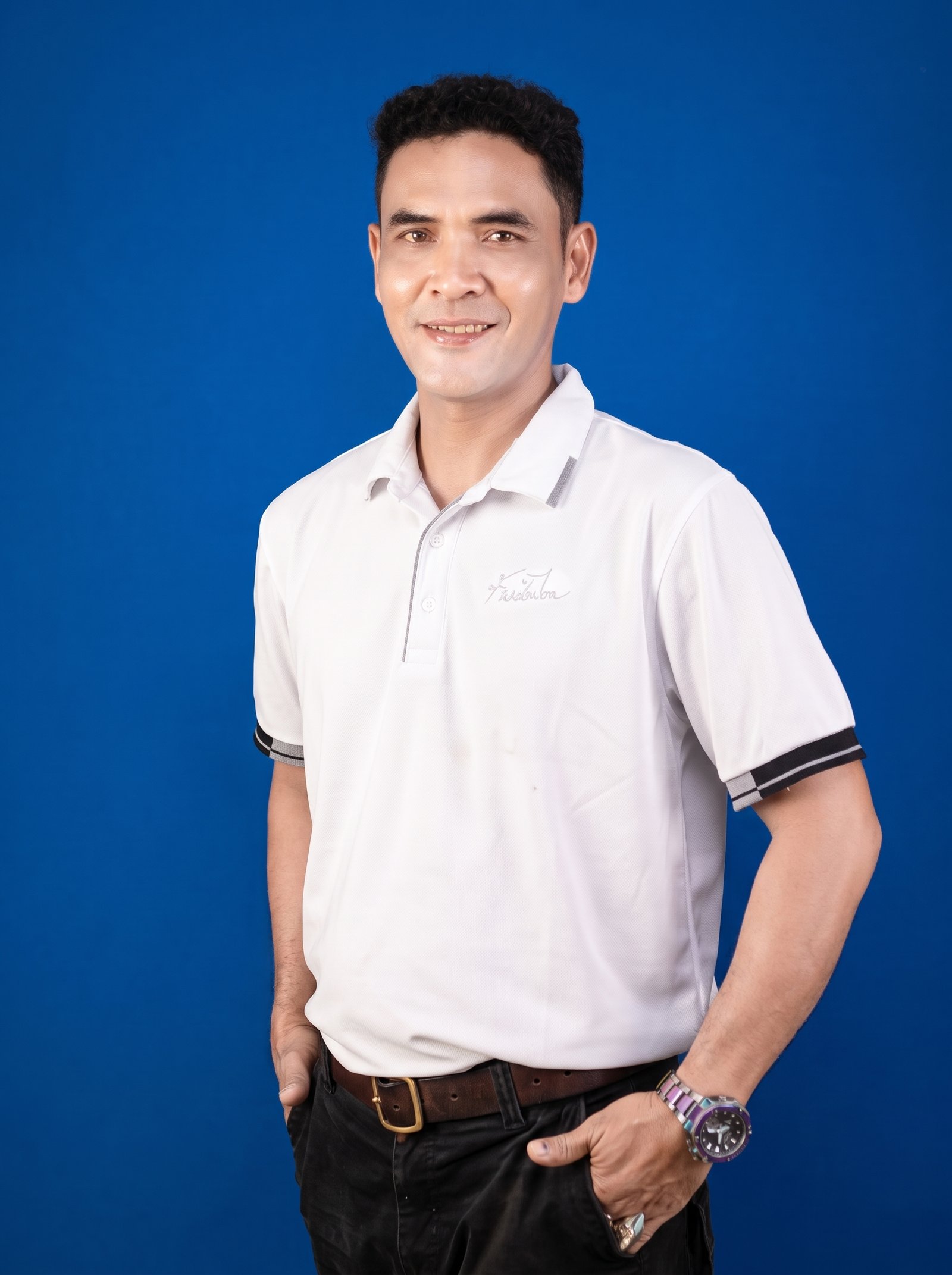 นายอาพร ยามันสะบีดีน